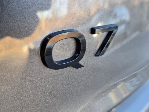 Used 2025 Audi Q7 3.0T Prestige w/ Prestige Package image 9