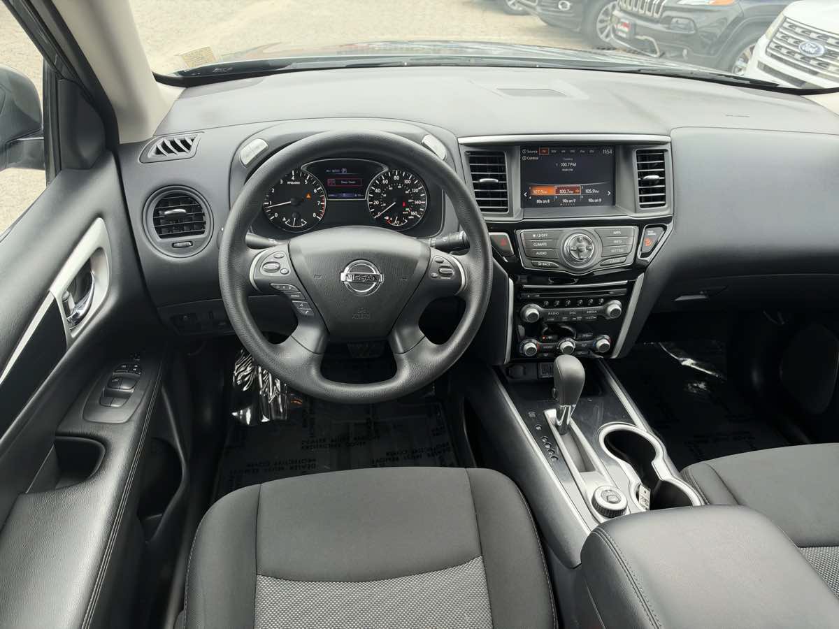 Used 2020 Nissan Pathfinder S AWD/4WD image 11