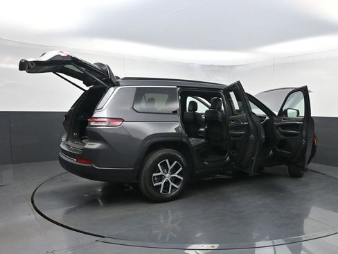 Used 2024 Jeep Grand Cherokee L Limited w/ Luxury Tech Group II image 43