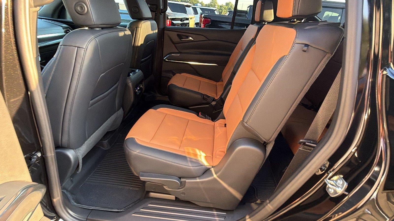 New 2027 Chevrolet Traverse Z71 w/ Driver Confidence Package AWD/4WD image 18