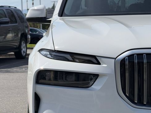Used 2026 BMW X7 xDrive40i image 12