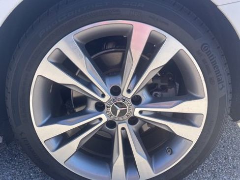 Used 2018 Mercedes-Benz C 300 Sedan image 9