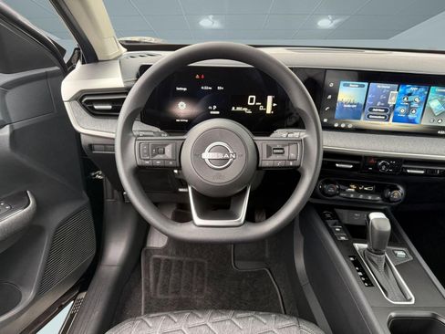 Certified 2026 Nissan Kicks SV w/ Illumination Package FWD image 28