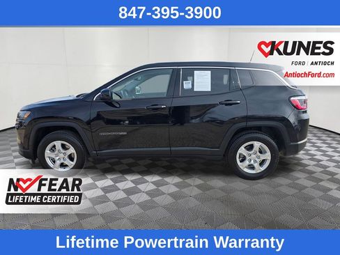 Used 2022 Jeep Compass Sport image 4