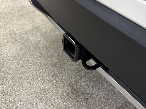 Used 2023 Ford Explorer XLT w/ Equipment Group 202A image 21