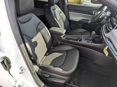 New 2026 Jeep Compass Latitude image 35