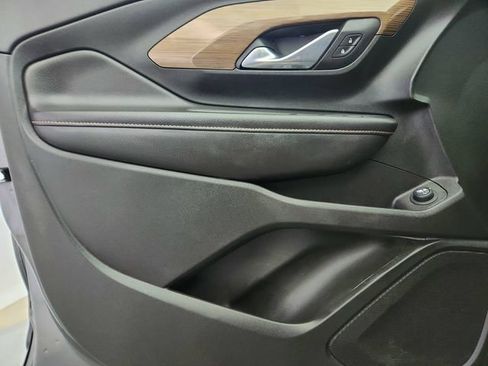 Used 2020 GMC Terrain SLE w/ Driver Convenience Package AWD/4WD image 19