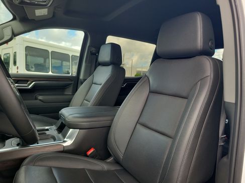 Used 2023 GMC Sierra 1500 SLT w/ SLT Premium Package AWD/4WD image 12