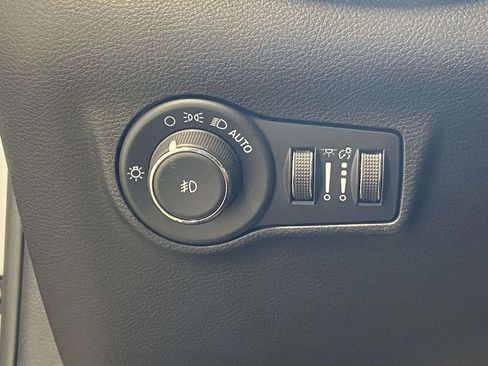 Used 2022 Jeep Compass Latitude w/ Sun and Sound Group image 20