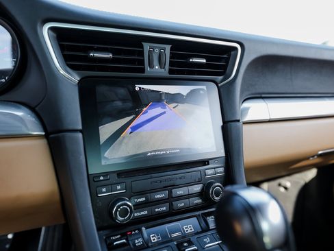 Certified 2017 Porsche 911 Carrera image 19