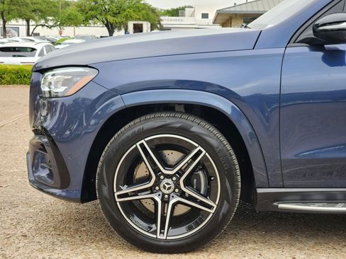 Used 2024 Mercedes-Benz GLS 450 4MATIC w/ AMG Line Exterior image 9