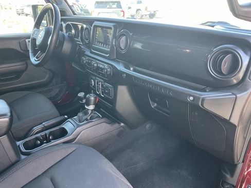 Used 2022 Jeep Wrangler Unlimited Sport AWD/4WD image 36