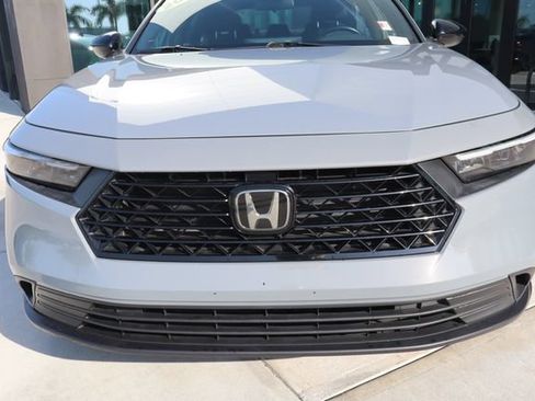Used 2023 Honda Accord Sport image 9