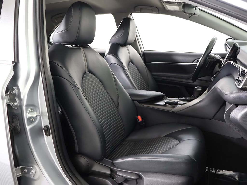 Used 2022 Toyota Camry SE FWD image 25