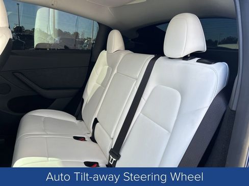 Used 2024 Tesla Model Y Performance image 16