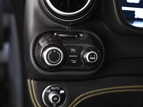 Used 2019 Ferrari Portofino image 51