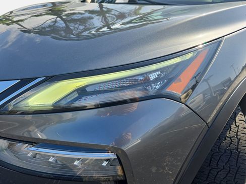 Used 2021 Nissan Rogue SV FWD image 28