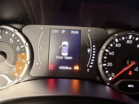 Certified 2023 Jeep Renegade Latitude image 20