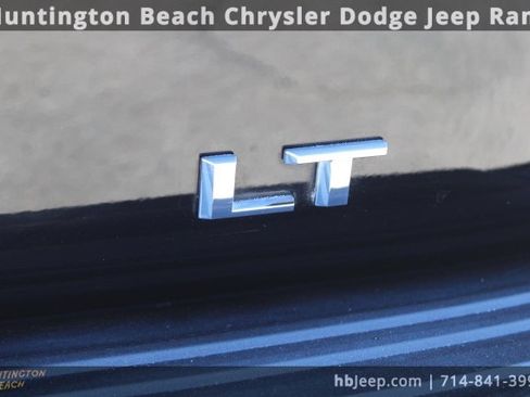 Used 2024 Chevrolet Suburban LT image 6