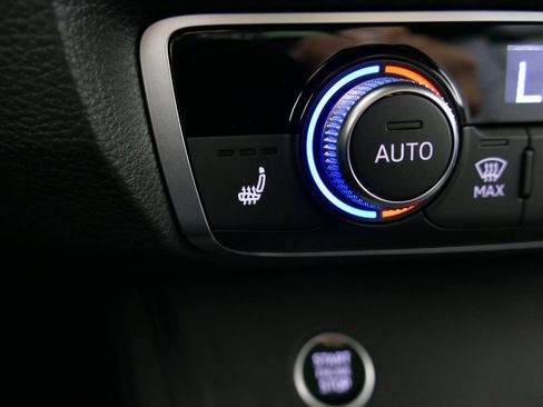 New 2025 Audi Q3 2.0T Premium image 17