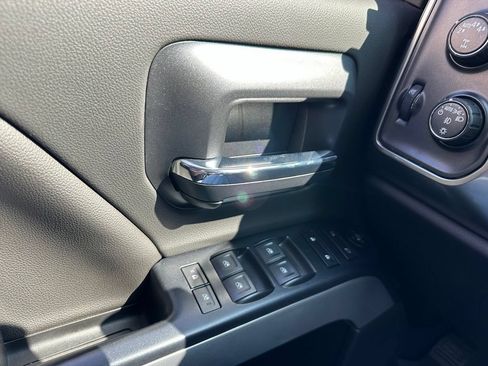 Used 2019 Chevrolet Silverado 1500 LT w/ All Star Edition AWD/4WD image 18