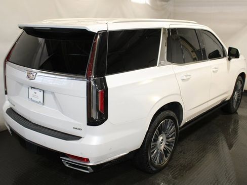 Used 2022 Cadillac Escalade Premium Luxury Platinum image 4