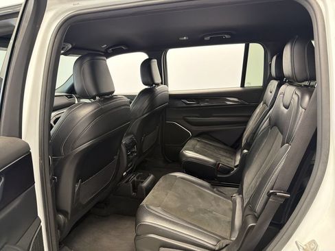 Used 2022 Jeep Grand Cherokee L Laredo AWD/4WD image 20
