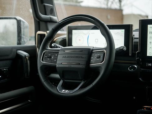 New 2025 GMC Hummer EV 3X w/ Extreme Off-Road Package image 13