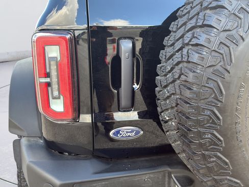 Used 2024 Ford Bronco Wildtrak AWD/4WD image 38