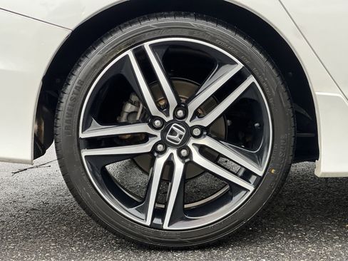 Used 2017 Honda Accord Sport image 10