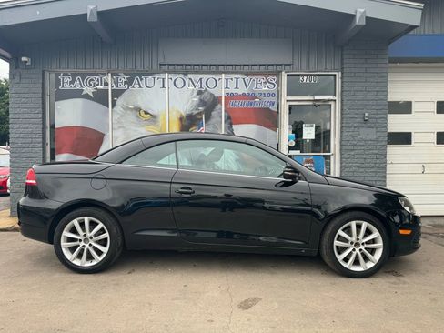 Used 2012 Volkswagen Eos Komfort image 2