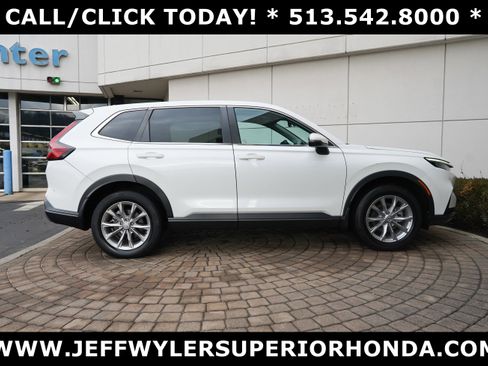 Used 2023 Honda CR-V EX image 2