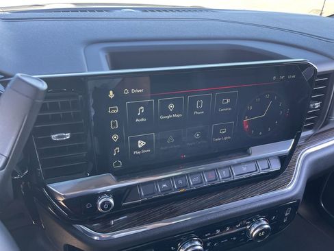 Used 2025 GMC Sierra 1500 Elevation image 13