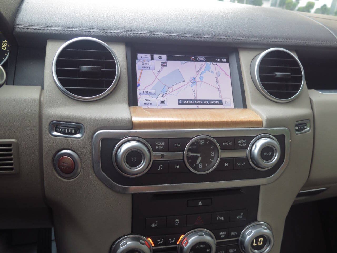Used 2012 Land Rover LR4 HSE LUX w/ Luxury Pkg AWD/4WD image 9
