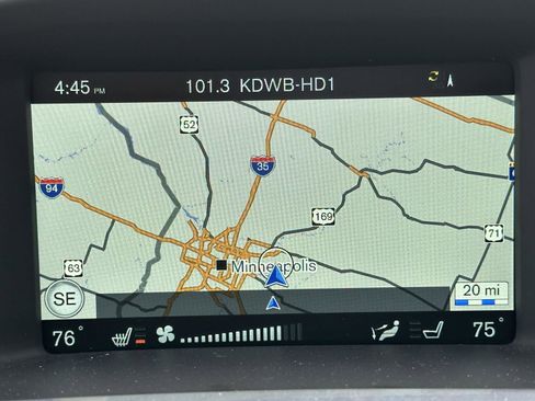 Used 2017 Volvo V60 T5 Cross Country w/ Convenience Package image 15