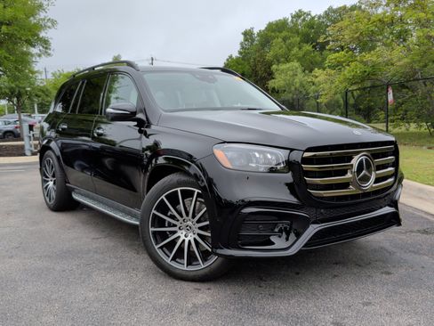 Used 2026 Mercedes-Benz GLS 450 4MATIC image 2