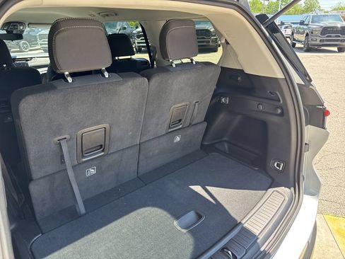 Used 2023 Jeep Grand Cherokee L Laredo AWD/4WD image 16