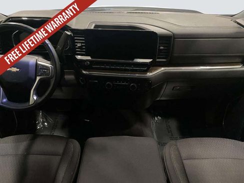 Used 2025 Chevrolet Silverado 1500 LT AWD/4WD image 25