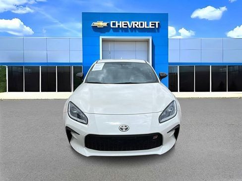 Used 2024 Toyota GR86 Premium RWD image 8