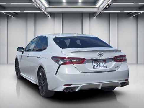 Used 2022 Toyota Camry XSE FWD image 6