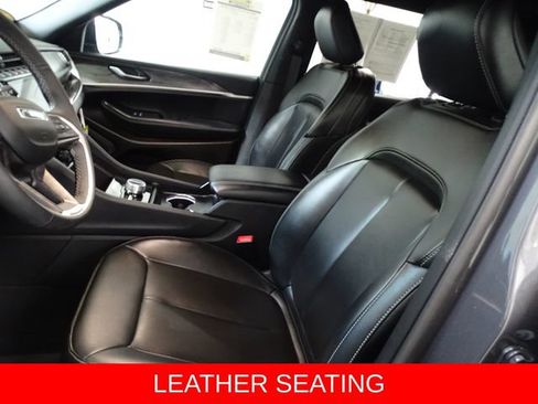 Certified 2025 Jeep Grand Cherokee L Limited AWD/4WD image 2