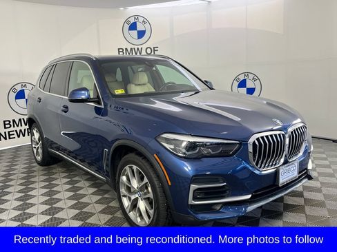 Used 2022 BMW X5 xDrive40i w/ Premium Package AWD/4WD image 1