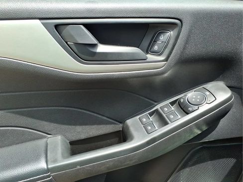 Used 2022 Ford Escape SE AWD/4WD image 11