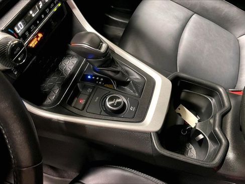 Used 2021 Toyota RAV4 XLE Premium AWD/4WD image 17