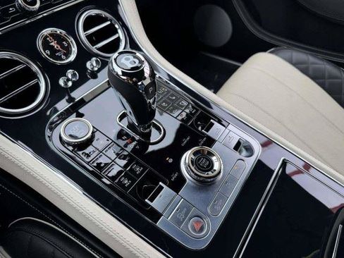 Used 2022 Bentley Continental GT AWD/4WD image 46