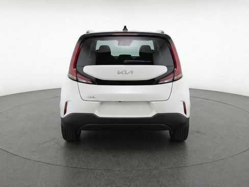 Used 2025 Kia Soul LX w/ LX Technology Package image 7