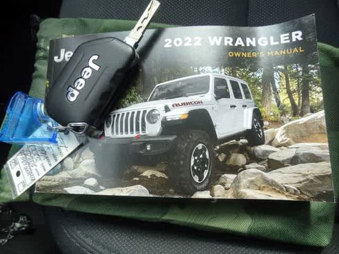 Used 2022 Jeep Wrangler Unlimited Sport AWD/4WD image 37