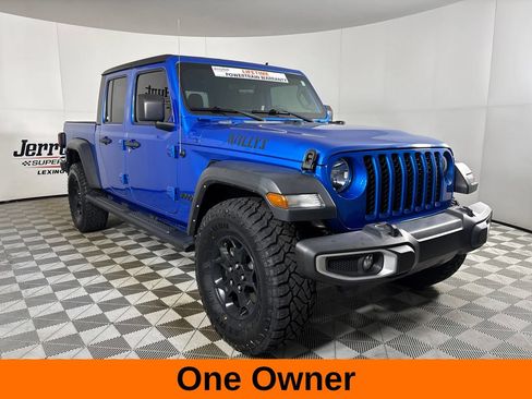Used 2023 Jeep Gladiator Sport w/ Off Road Group AWD/4WD image 4