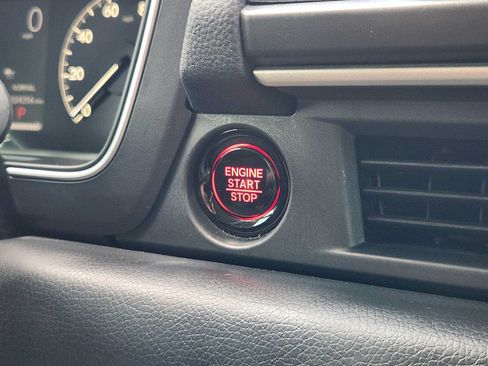 Used 2025 Honda Pilot Touring image 20