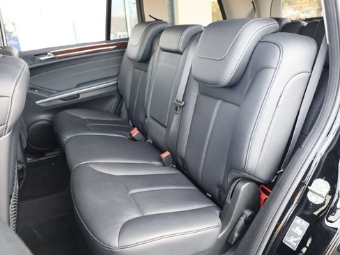 Used 2012 Mercedes-Benz GL 450 4MATIC image 17